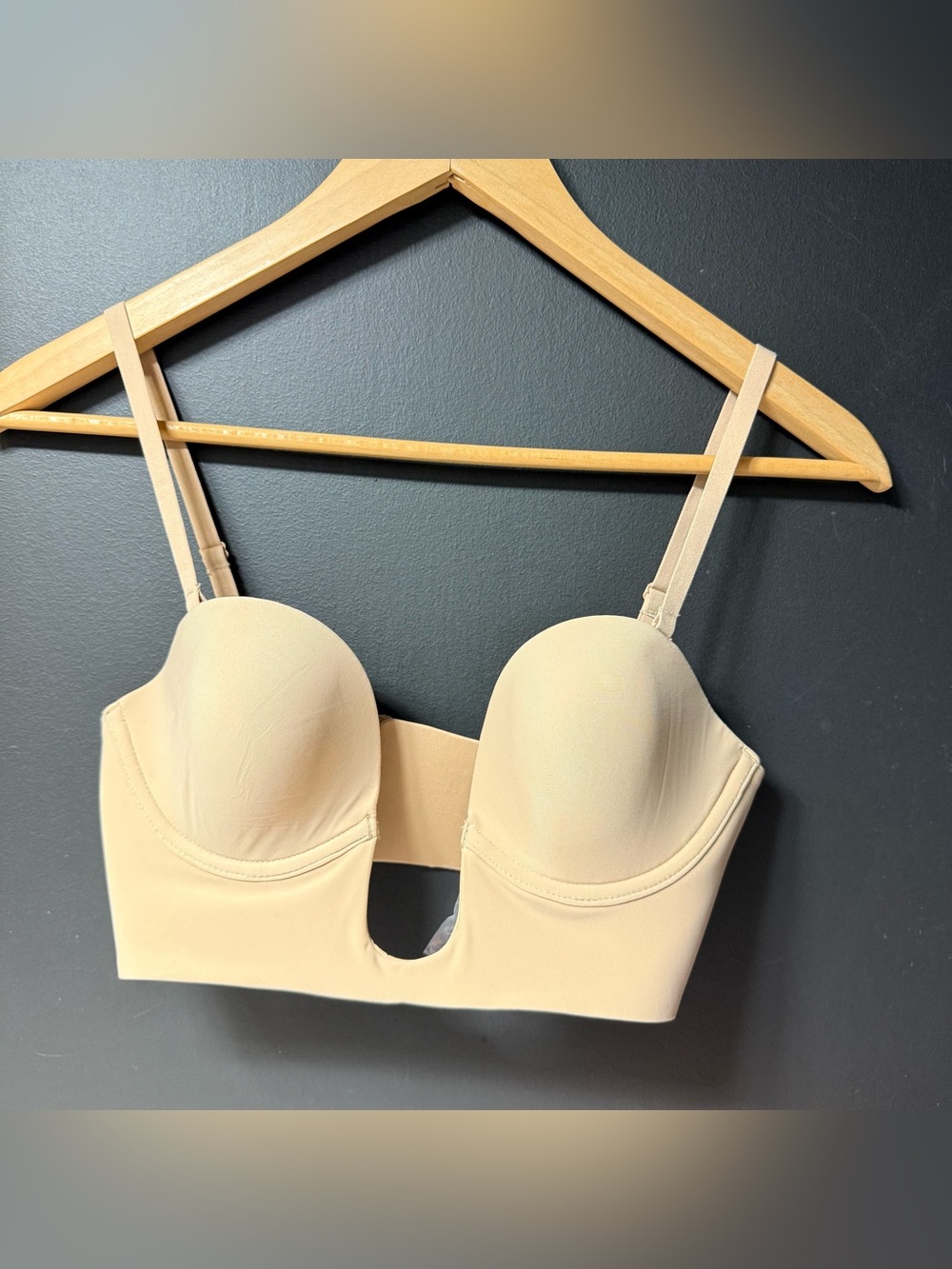 Skims Deep Plunge Shapewear Bra